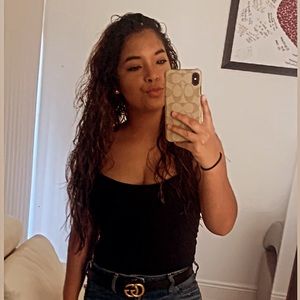 Meet your Posher, Caitlin